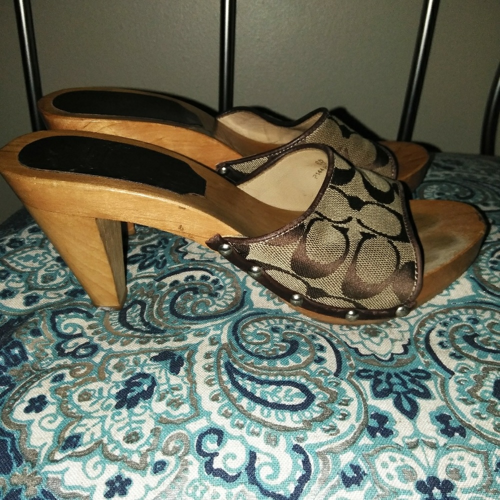 coach wooden sandals